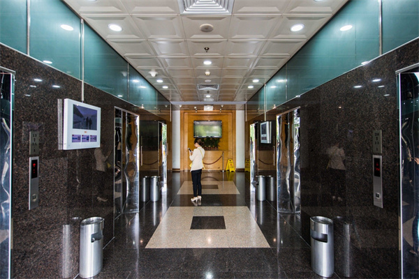 中达广场电梯厅